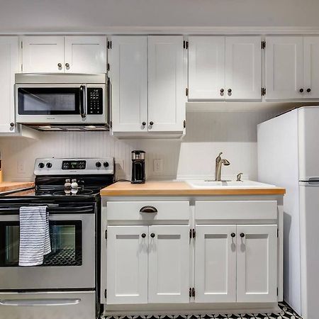 Mckenize Guest House: Travis Suite 1 Bd, 1Ba 마블폴스 외부 사진