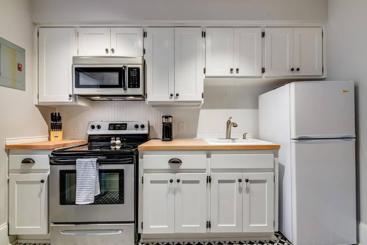 Mckenize Guest House: Travis Suite 1 Bd, 1Ba 마블폴스 외부 사진